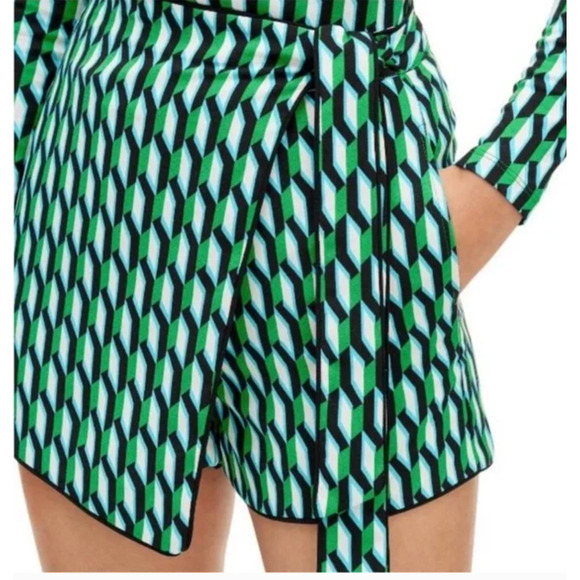 Diane von Furstenberg x Target Wrap Mini Skort Women’s Size XL Arrow Geo - Picture 1 of 7